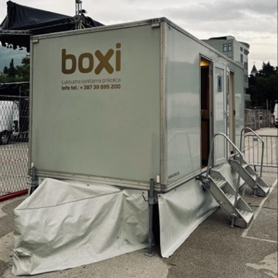 BOXI - Luksuzna sanitarna prikolica - NAJAM