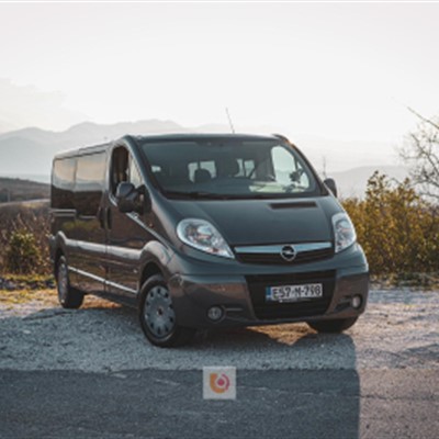 Iznajmljivanje putničkog kombija 8+1 long verzija